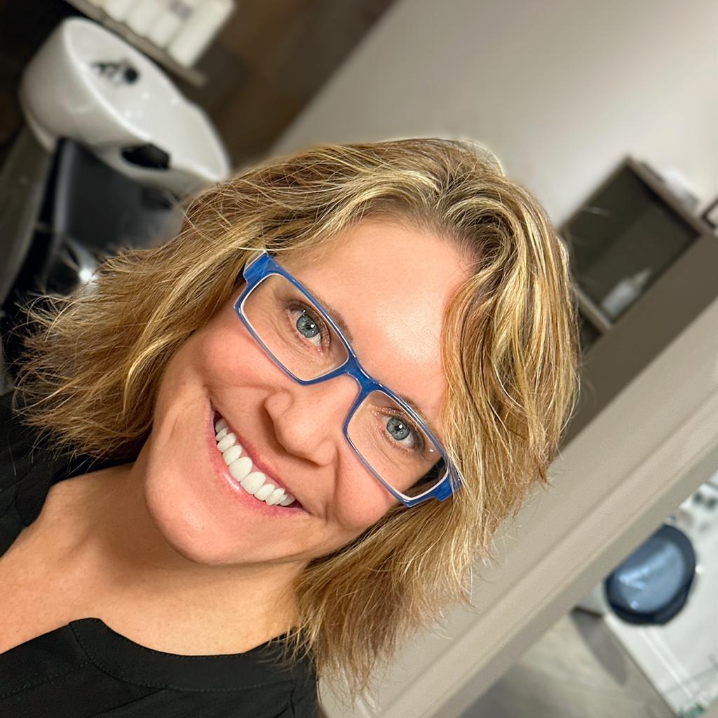 Erika vanPoorten🍁🌺🍁