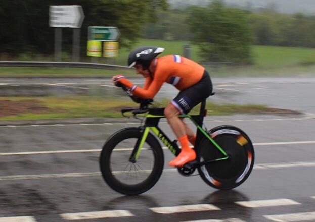 Alan lan Ddee Thistle