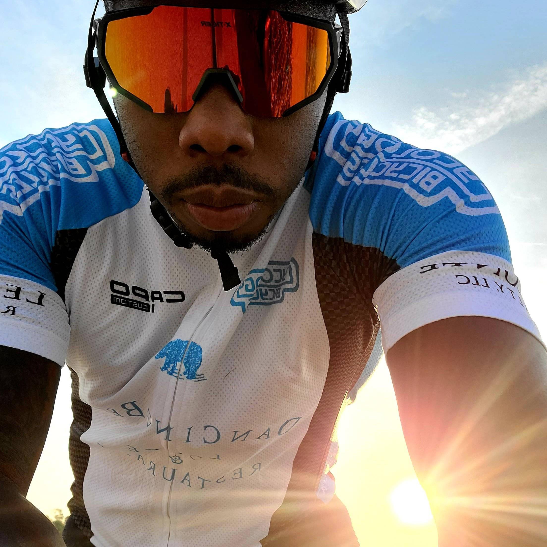Donte   Curtis (Amputee Cyclist)