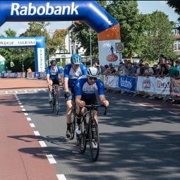 R oBBert (Team NL)