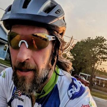 Sylvain L'ultra Crinqué