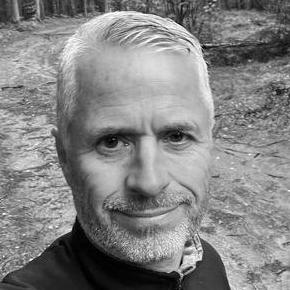 Aksel Nilsen  Huser [V]