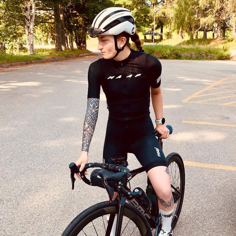 Annabelle Breton [ACQ]