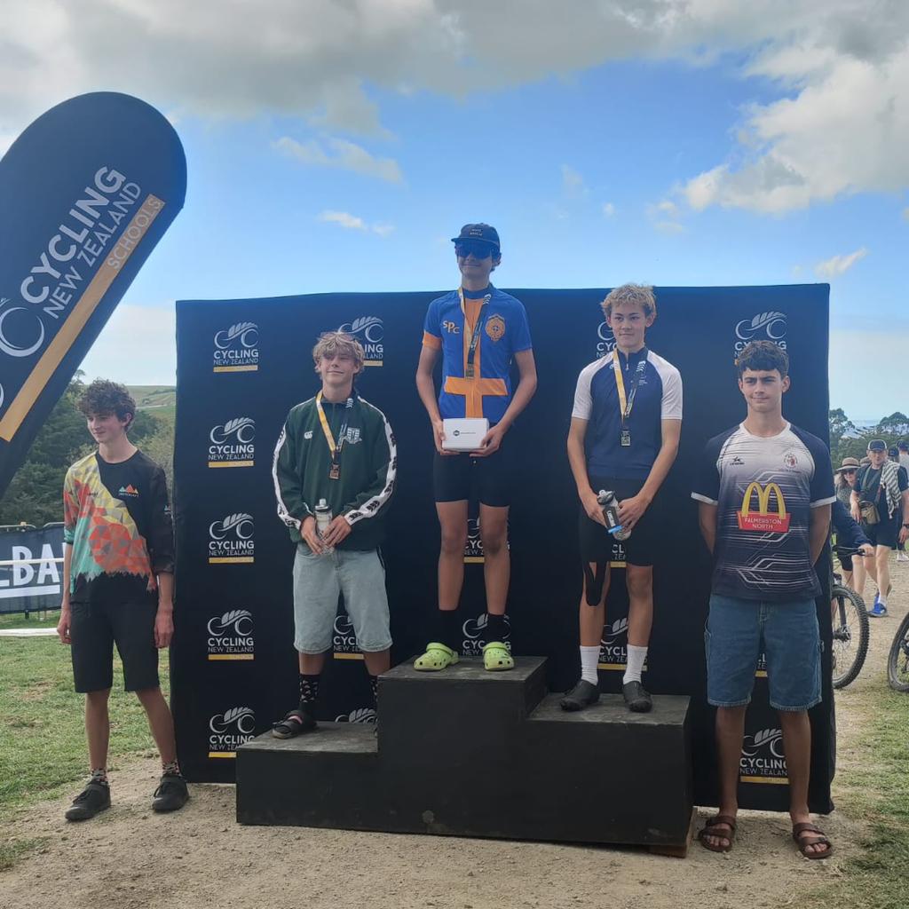 Austin Fisken[NZU17]